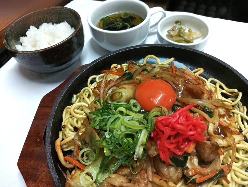 ホルモン焼きそば