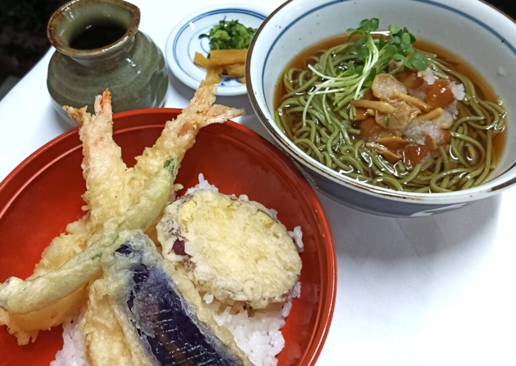 大海老天丼となめこ卸し茶そば