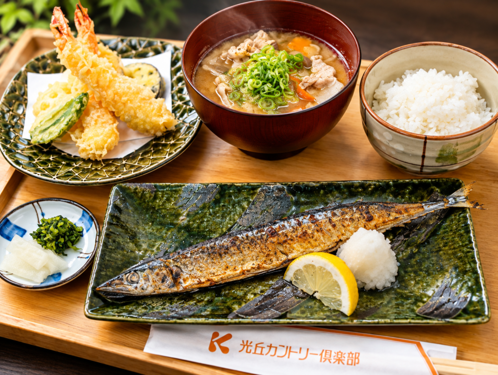 丸ごと食べられる秋刀魚御膳