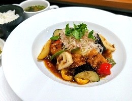 たっぷり野菜の油淋鶏