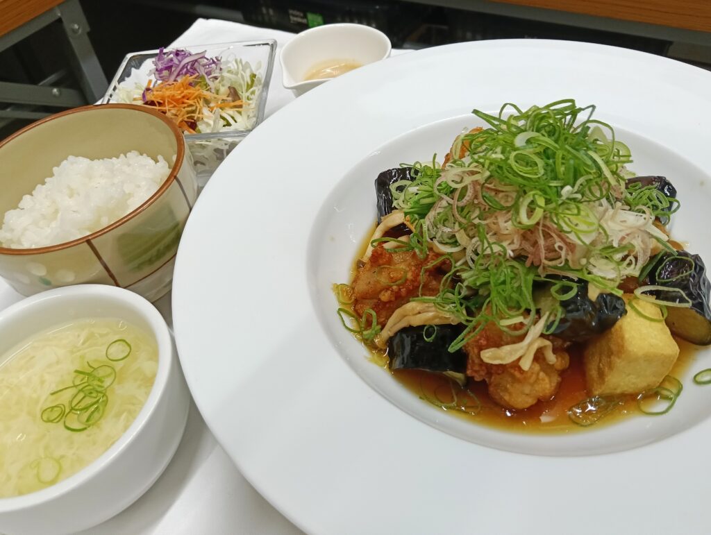 揚げ鶏と茄子のおろし煮